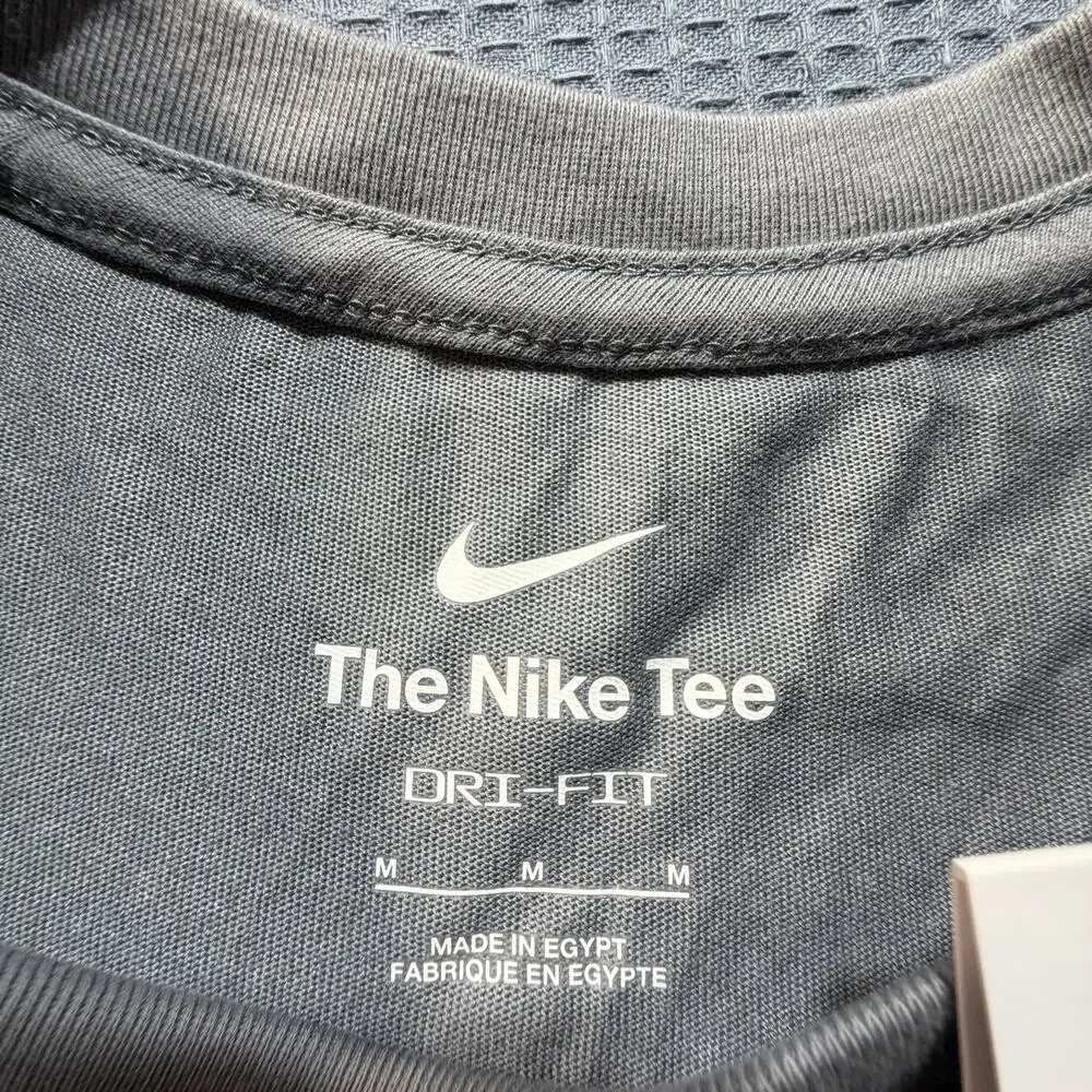 Nike Swoosh Tee Men Sz M Gray Brand New‎